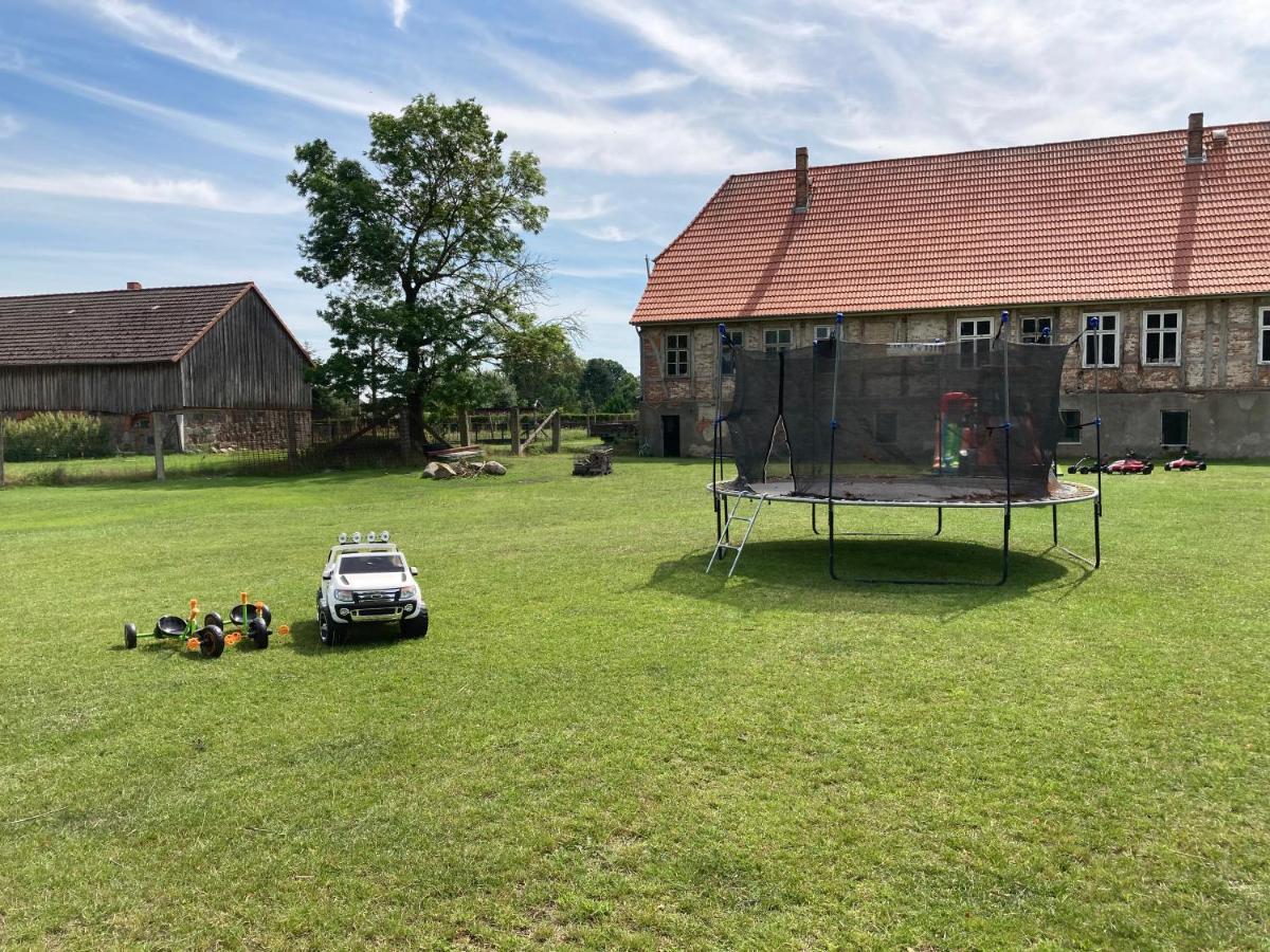 Gutshaus Pinnow Pinnow  Buitenkant foto